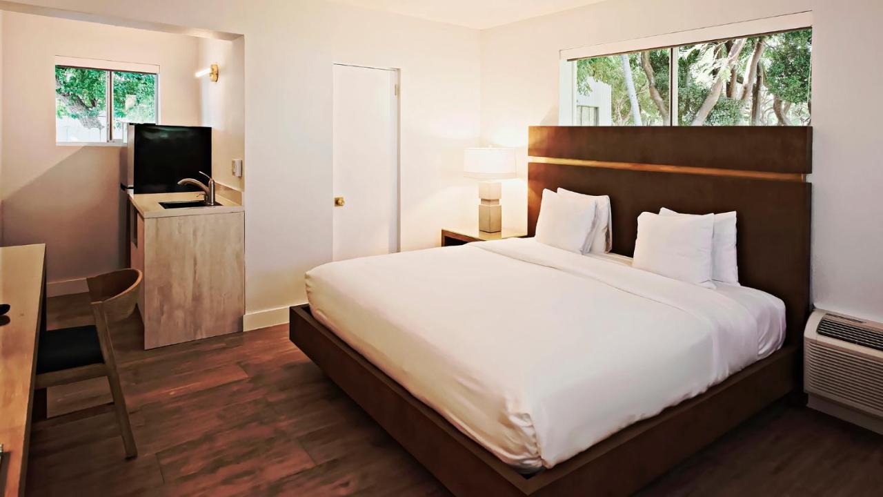 Sunset Hotel